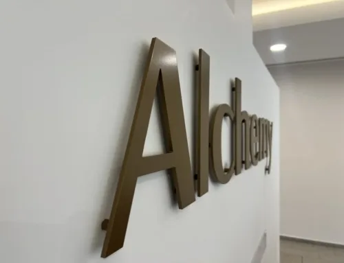 Commercial Signage Materials Guide: Acrylic, Aluminum, Dibond, and More